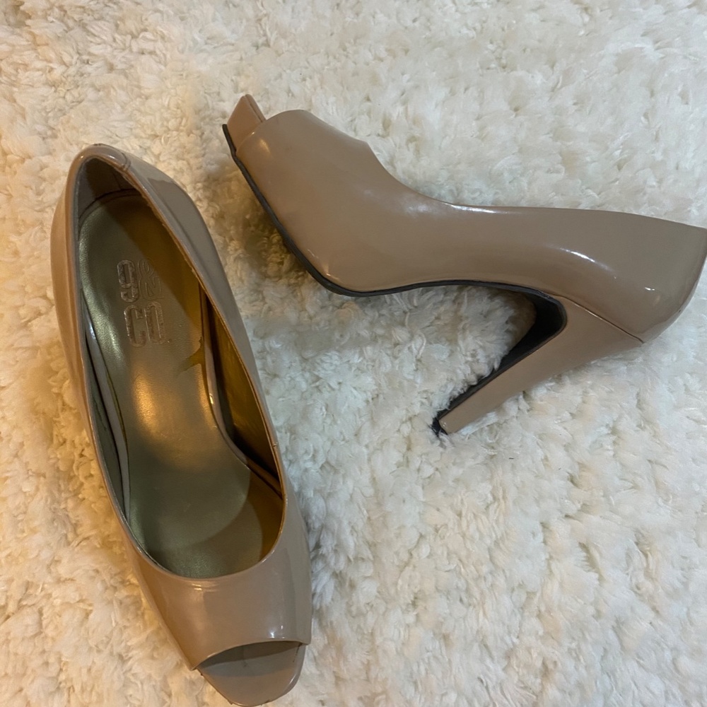 High heel - Picture 2 of 5